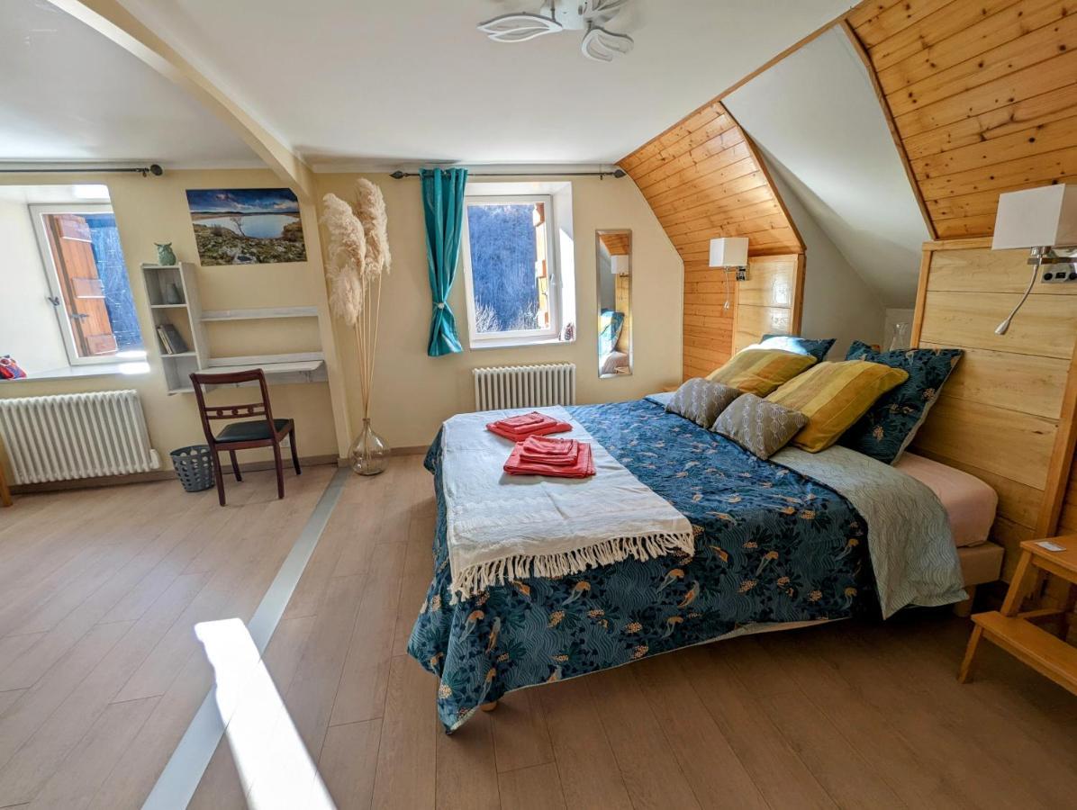 D'hotes Le Lepadou-bas 3* Saint-Chély-dʼAubrac