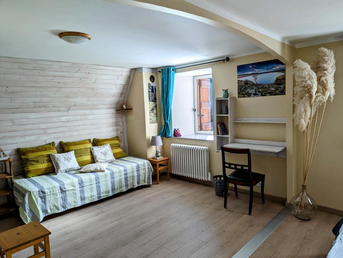 D'hotes Le Lepadou-bas 3* Saint-Chély-dʼAubrac